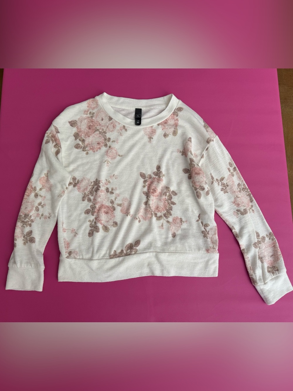 Alya White Crewneck Sweatshirt with Pink Rose Floral Print